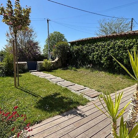 Maison De Charme Avec Jardin Et Terrasse Camblanes-et-Meynac Esterno foto