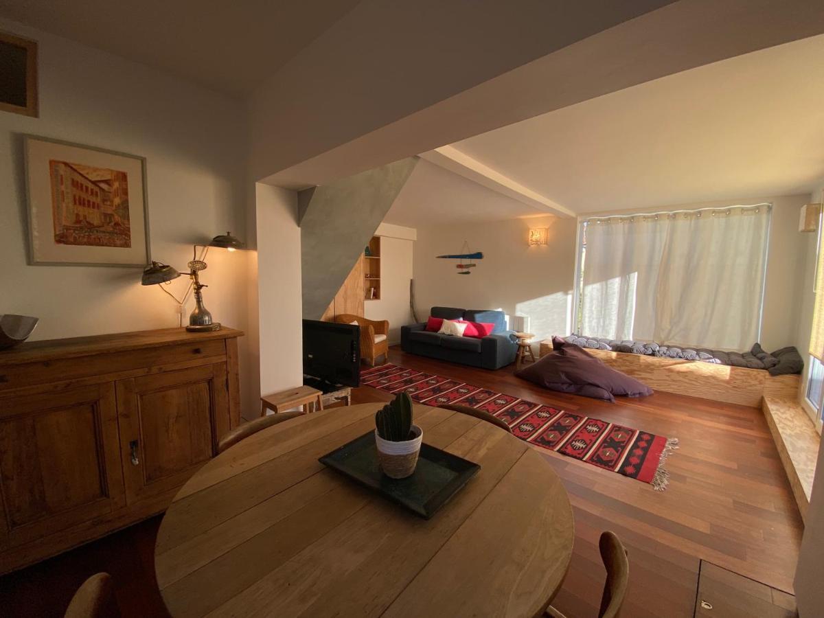 Maison De Charme Avec Jardin Et Terrasse Camblanes-et-Meynac Esterno foto