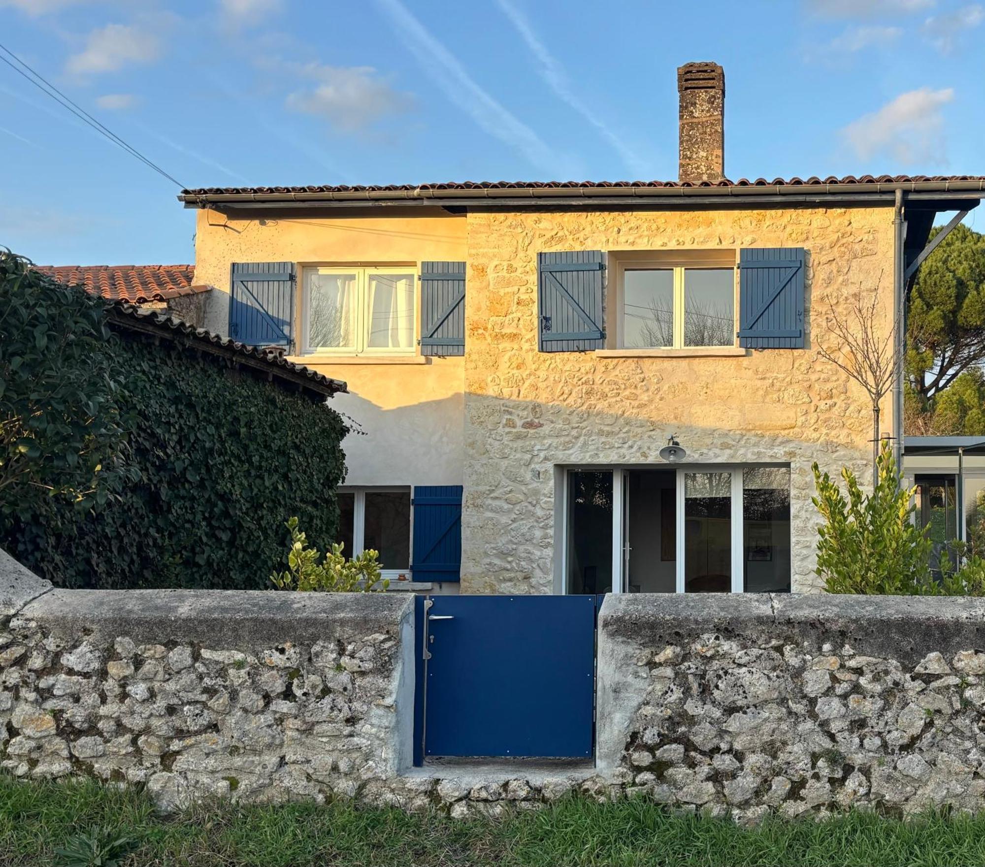 Maison De Charme Avec Jardin Et Terrasse Camblanes-et-Meynac Esterno foto